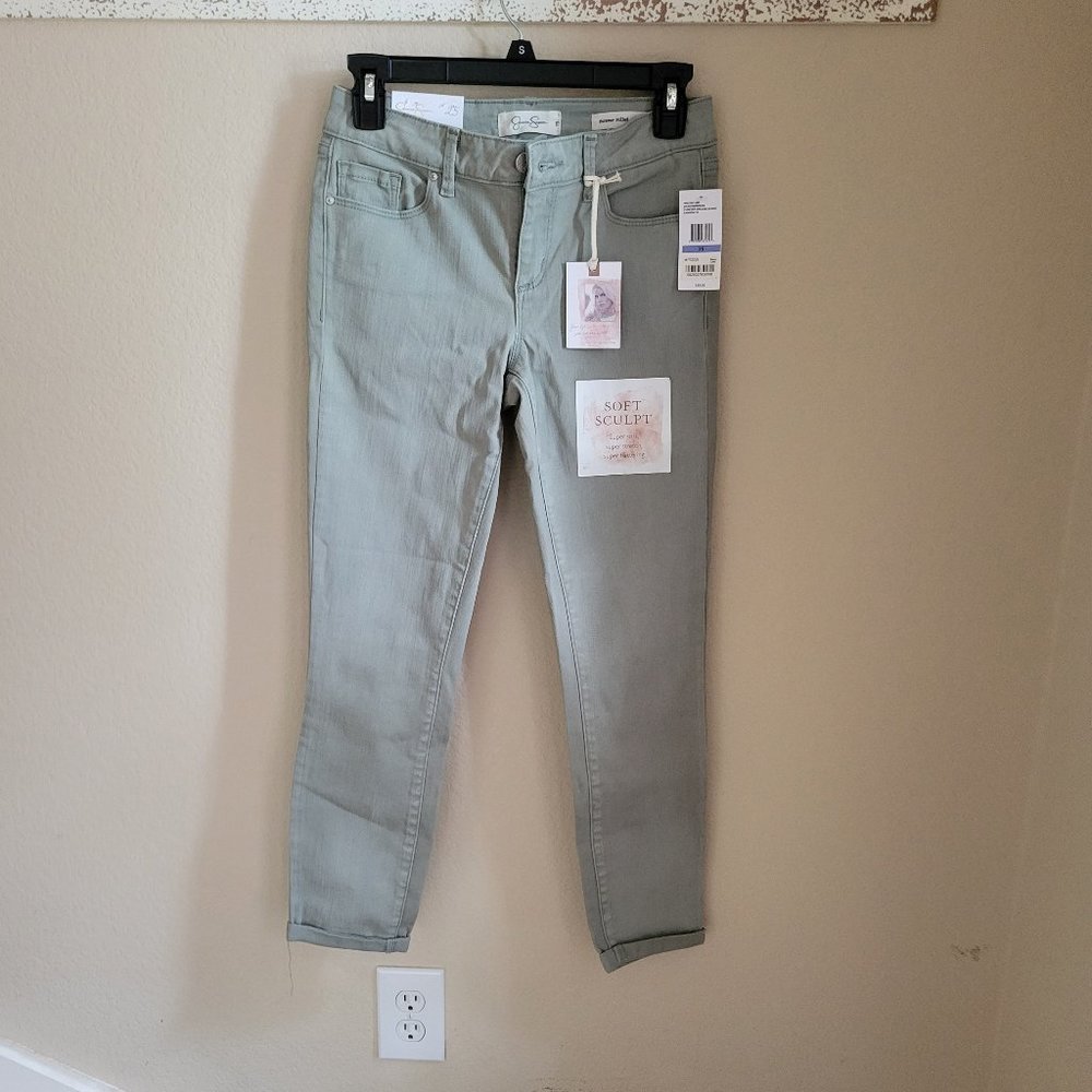 Rolled skinny jeans